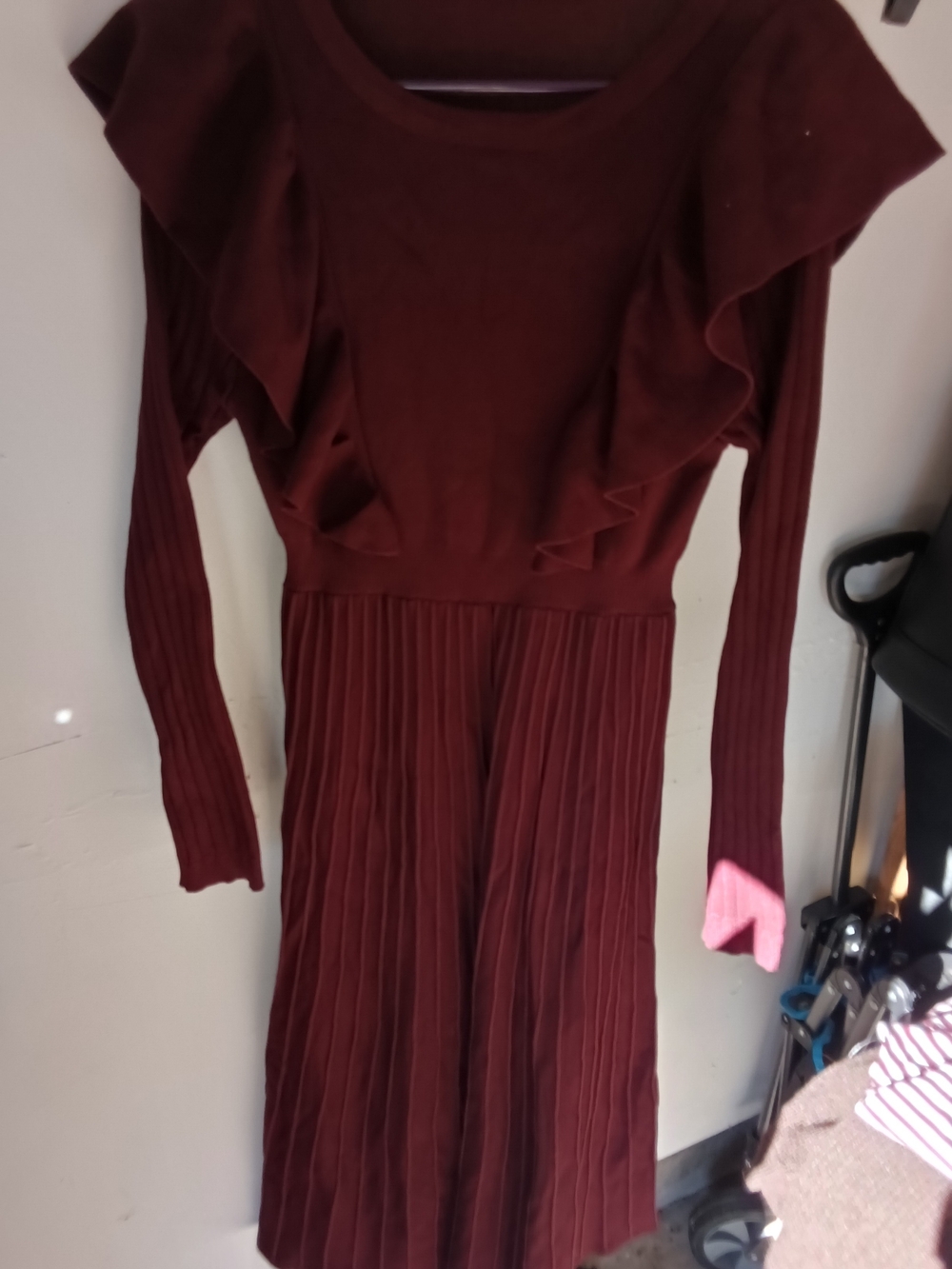 SHEIN Burgundy Ruffle Knit Pleated Midi Dress